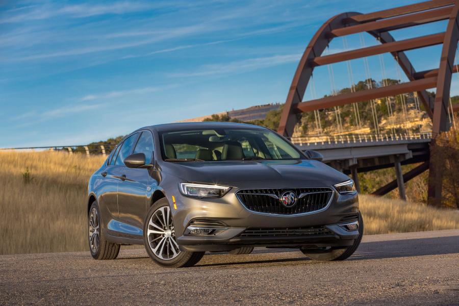  Buick Regal Sportback 2017 года  (NA) (фото 13 из 42)